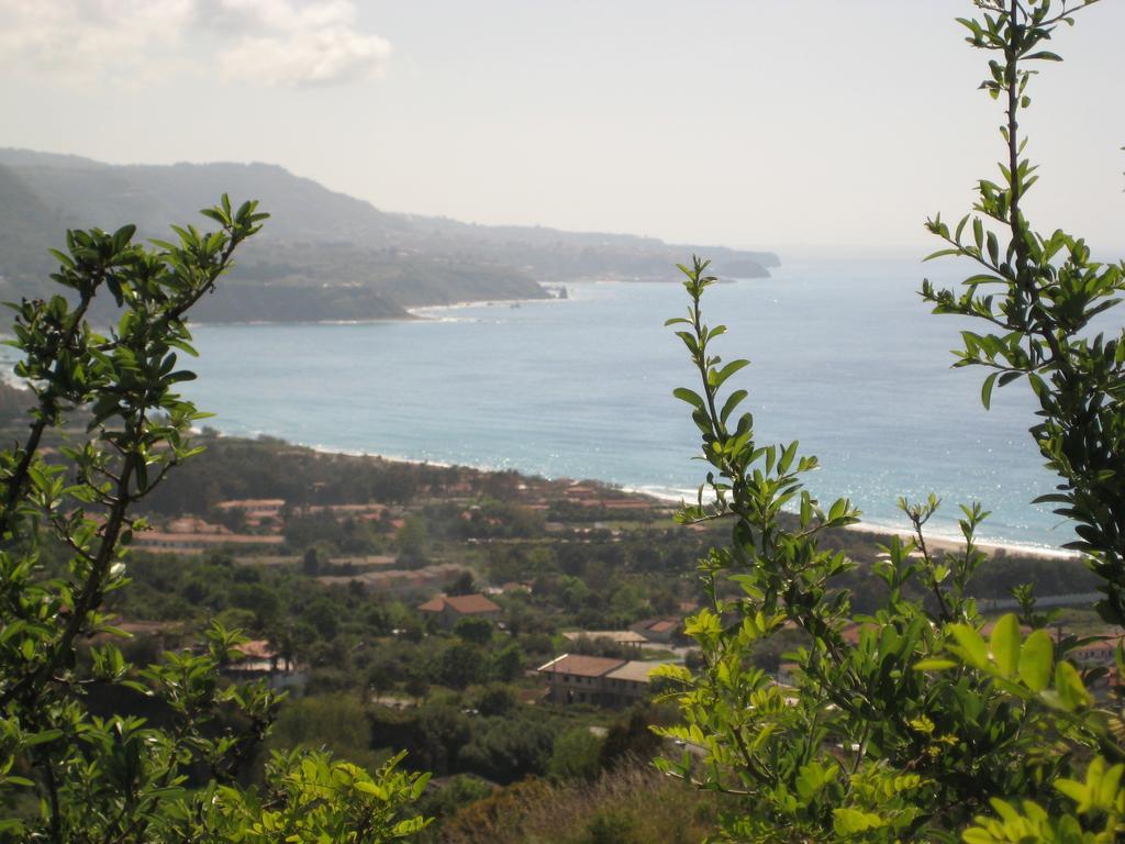 Residenza Mediterranea Zambrone Exterior foto