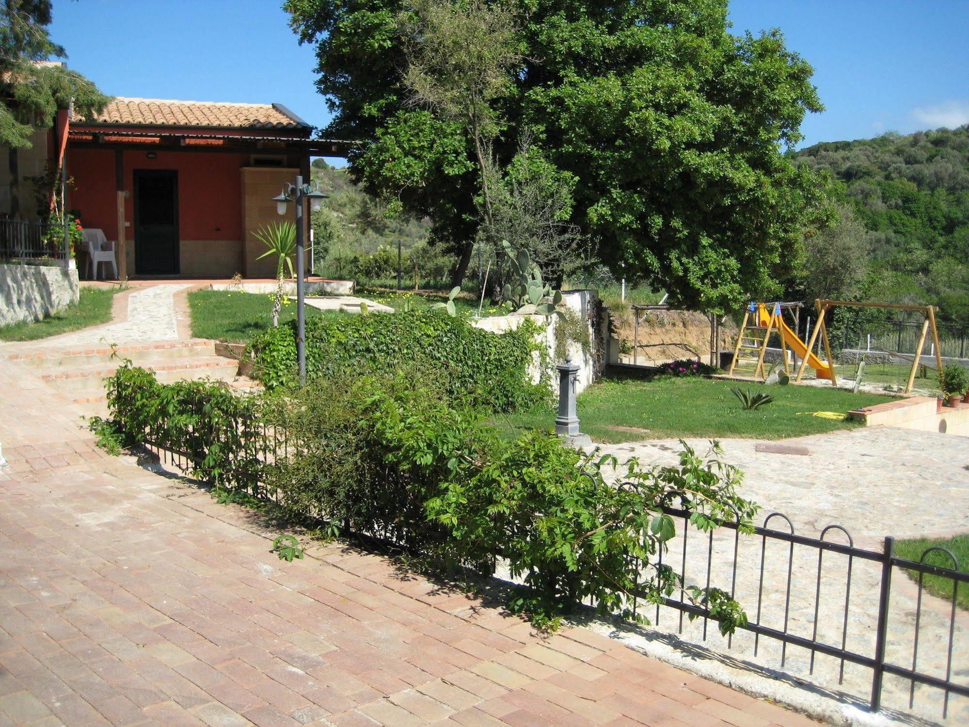 Residenza Mediterranea Zambrone Exterior foto