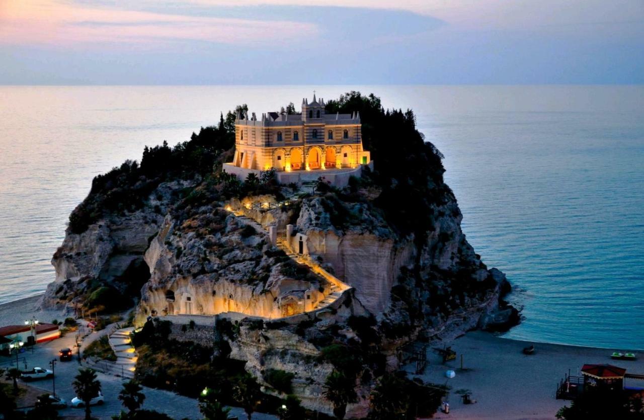 Residenza Mediterranea Zambrone Exterior foto